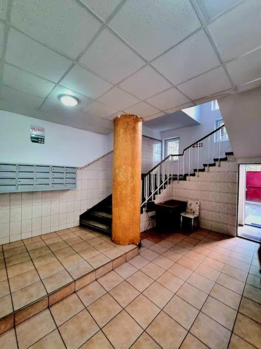 Апартаменты Ultracentral Magheru Studio Бухарест Экстерьер фото