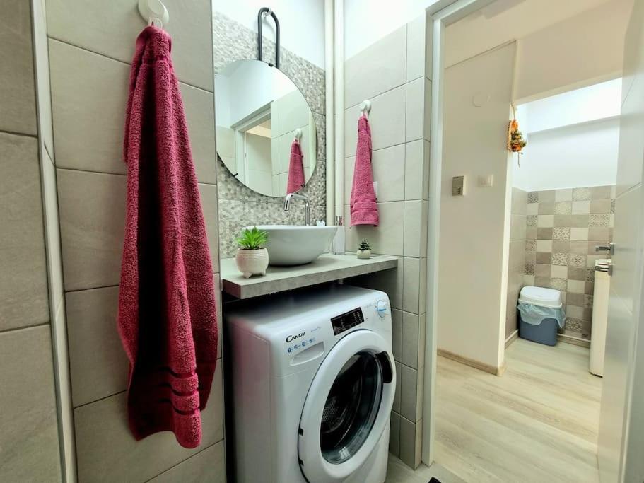 Апартаменты Ultracentral Magheru Studio Бухарест Экстерьер фото